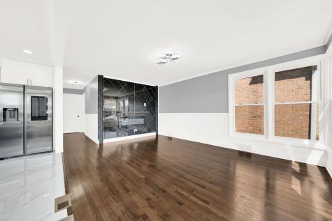 7826 South Christiana Avenue Chicago IL 60652