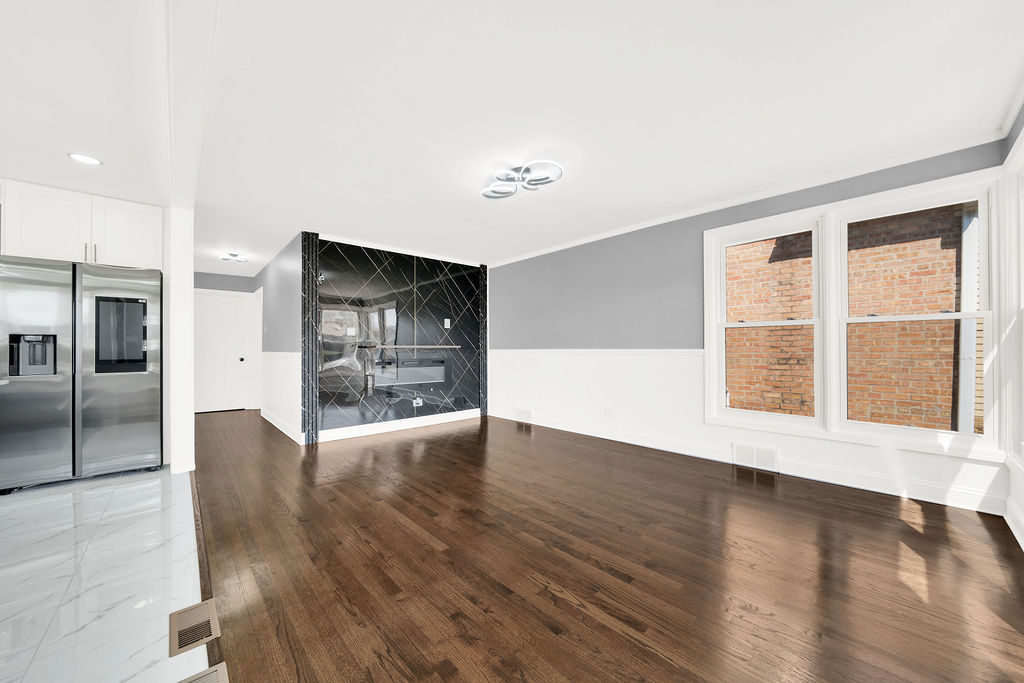 7826 South Christiana Avenue Chicago IL 60652