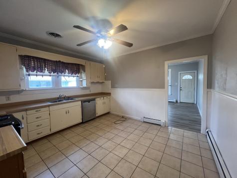 1109 West Adams Street Herrin IL 62948