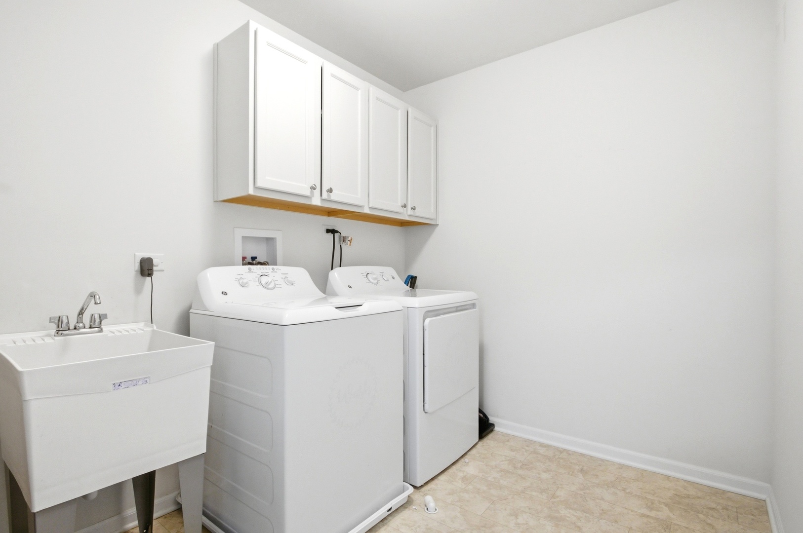 12404 South Blue Water Parkway Plainfield IL 60585