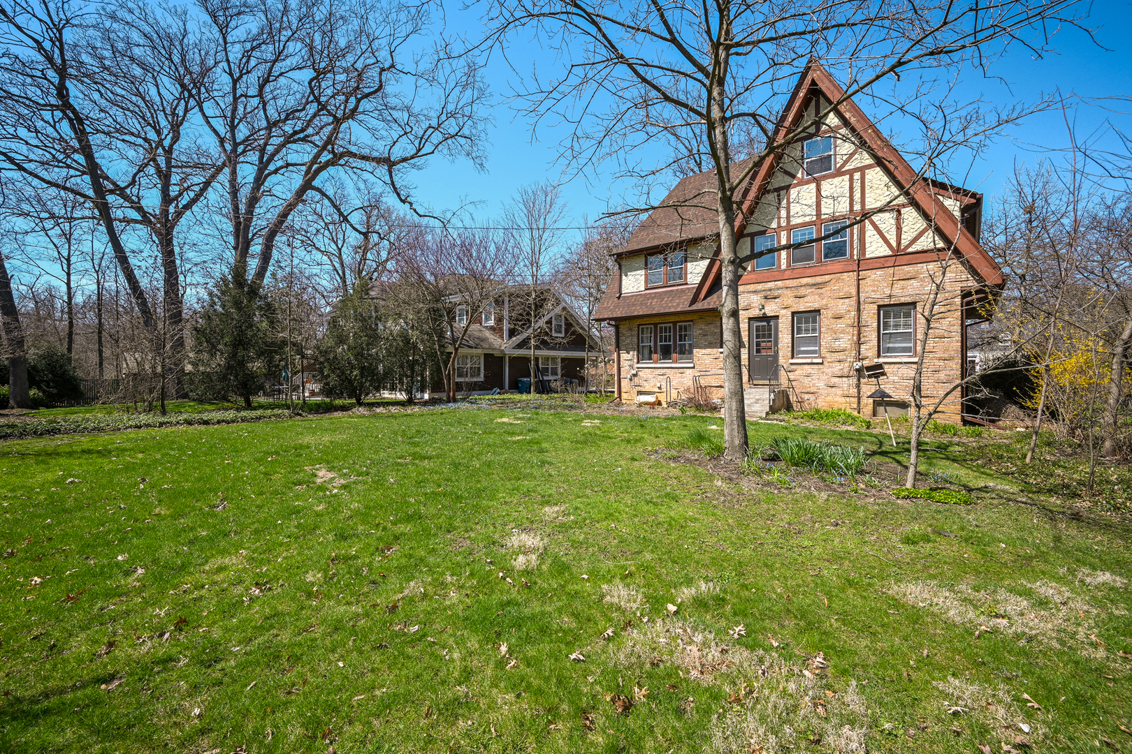 1243 Hawthorne Lane Downers Grove IL 60515