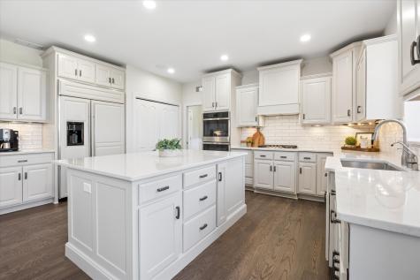2442 Bird Lane Batavia IL 60510