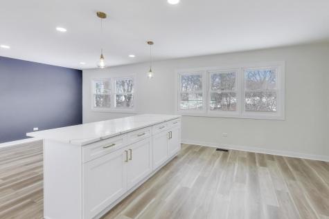 123 Kainer Avenue Barrington IL 60010