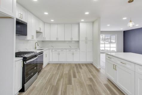 123 Kainer Avenue Barrington IL 60010