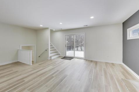 123 Kainer Avenue Barrington IL 60010