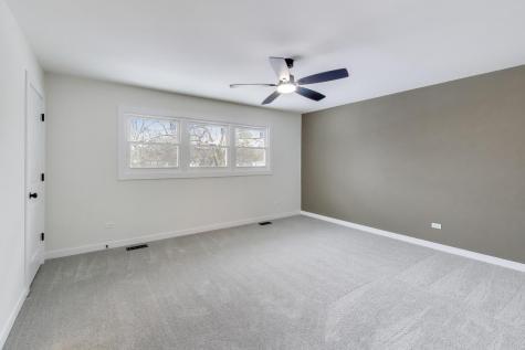 123 Kainer Avenue Barrington IL 60010