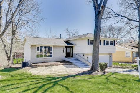 123 Kainer Avenue Barrington IL 60010