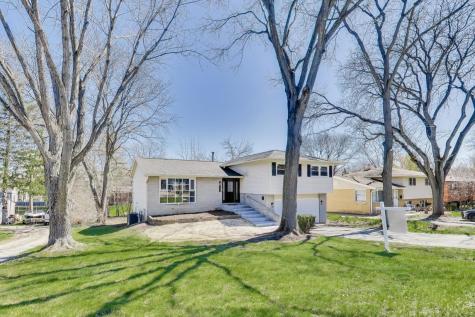 123 Kainer Avenue Barrington IL 60010