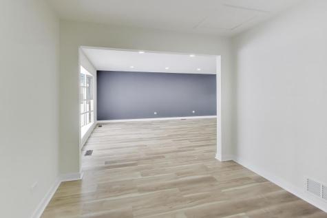 123 Kainer Avenue Barrington IL 60010