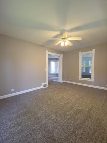 118 North Washington Street Carpentersville IL 60110