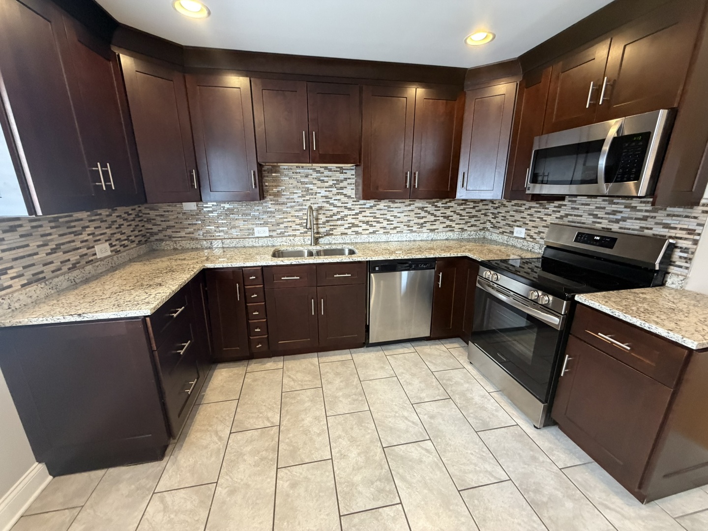 340 East Huntington Lane Elmhurst IL 60126