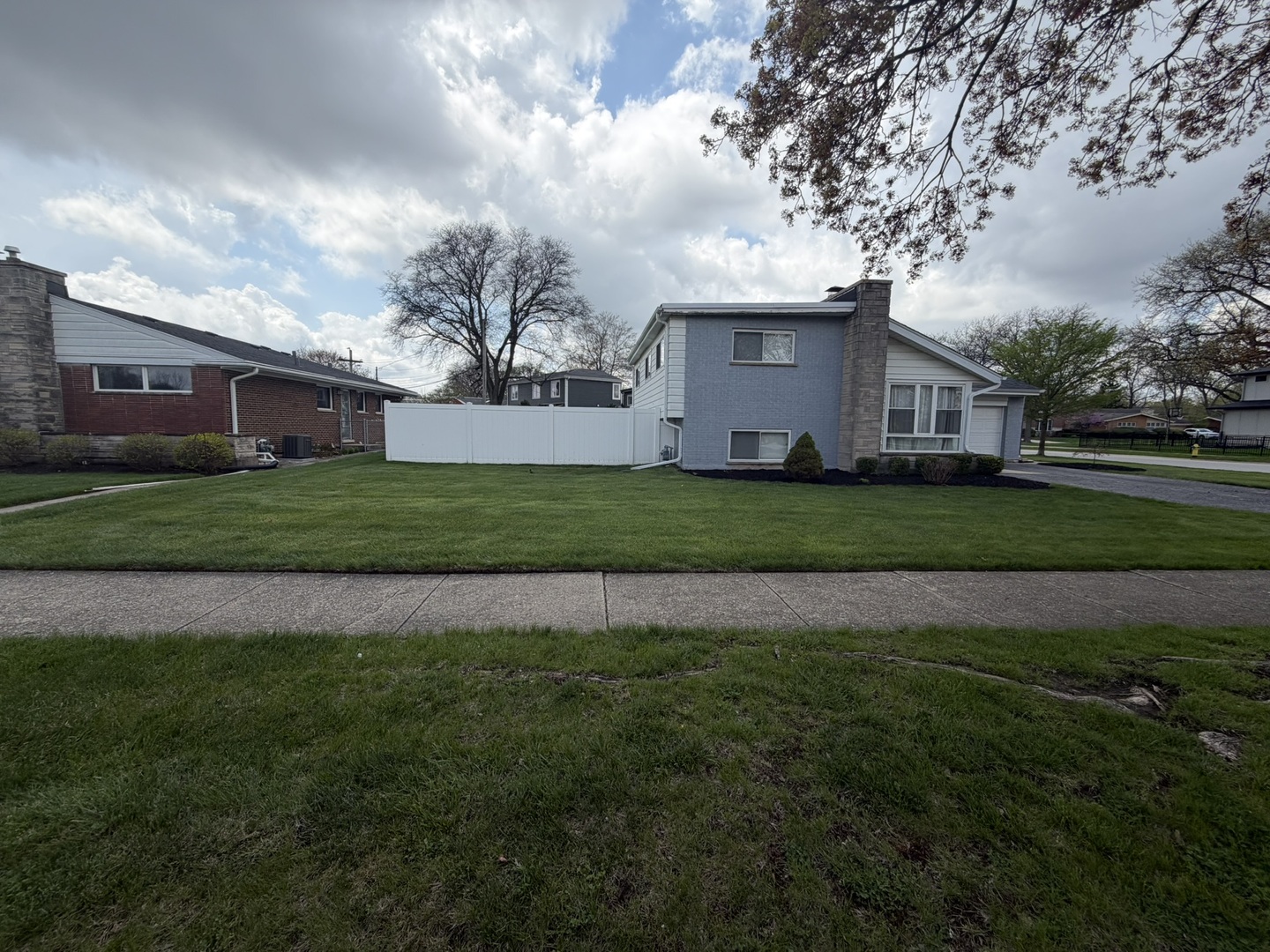 340 East Huntington Lane Elmhurst IL 60126
