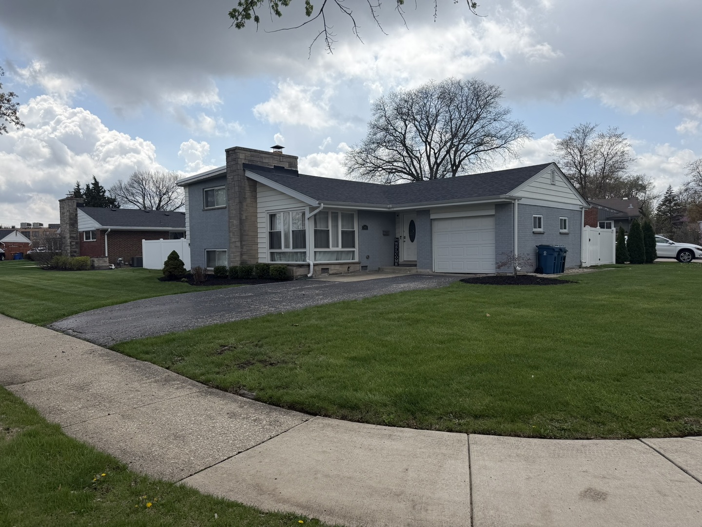 340 East Huntington Lane Elmhurst IL 60126
