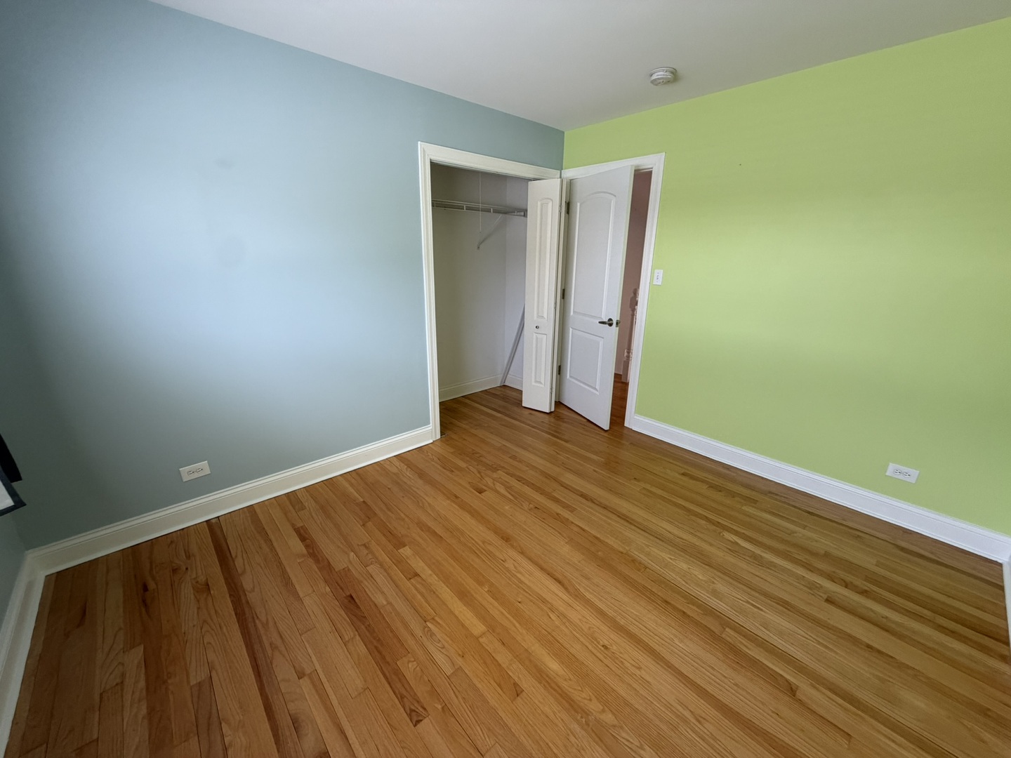 340 East Huntington Lane Elmhurst IL 60126