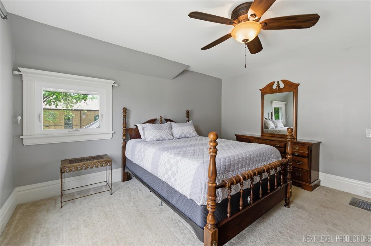 722 Garfield Avenue Aurora IL 60506