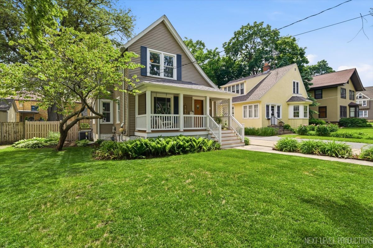 722 Garfield Avenue Aurora IL 60506
