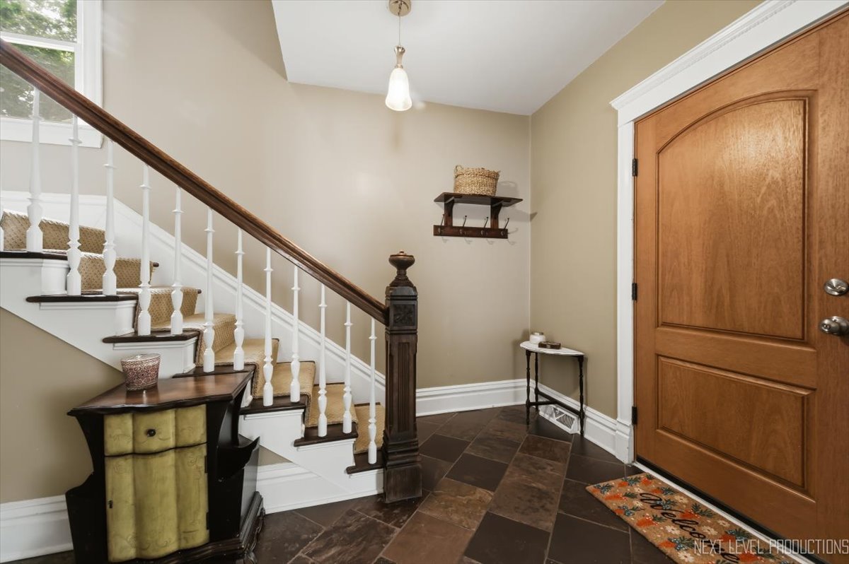 722 Garfield Avenue Aurora IL 60506