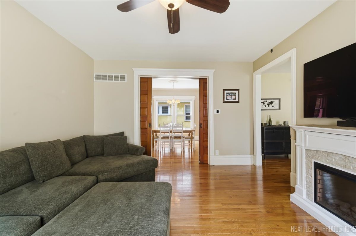 722 Garfield Avenue Aurora IL 60506
