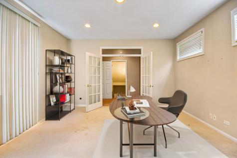 2421 Chambourd Drive Buffalo Grove IL 60089