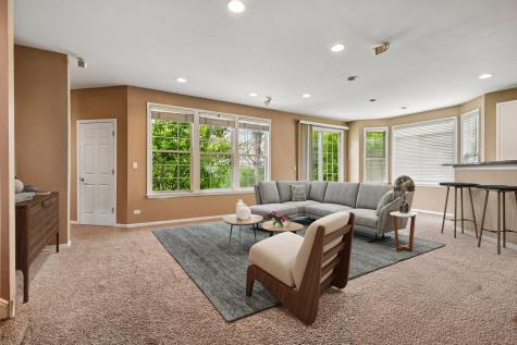 2421 Chambourd Drive Buffalo Grove IL 60089