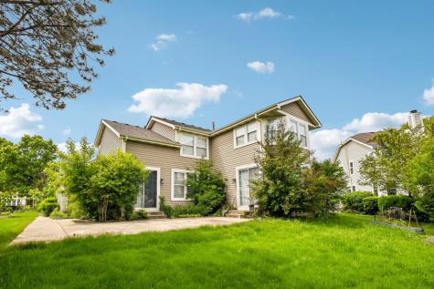 2421 Chambourd Drive Buffalo Grove IL 60089