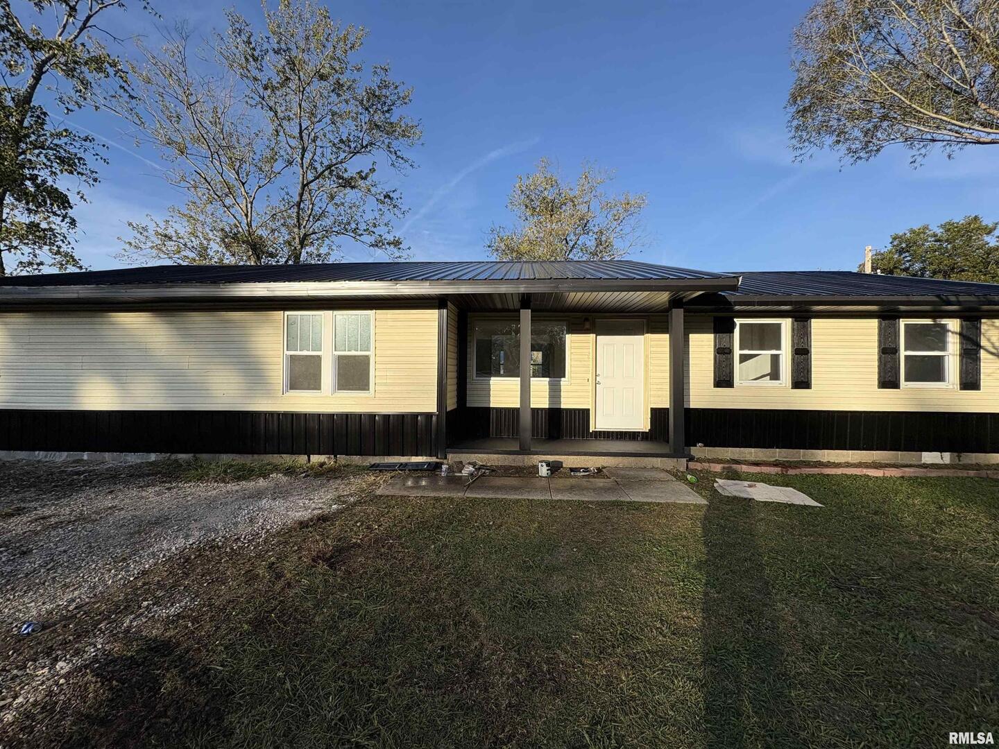 3305 Selmaville Road Salem IL 62881