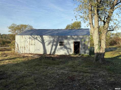 3305 Selmaville Road Salem IL 62881