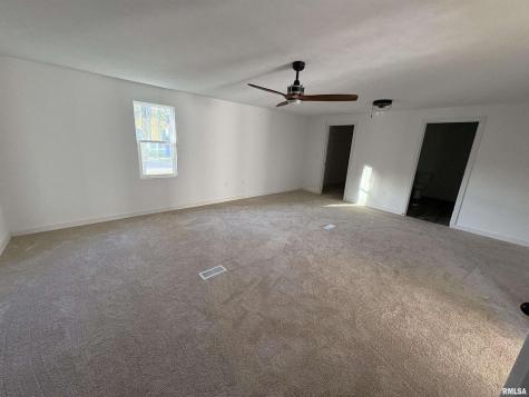 3305 Selmaville Road Salem IL 62881