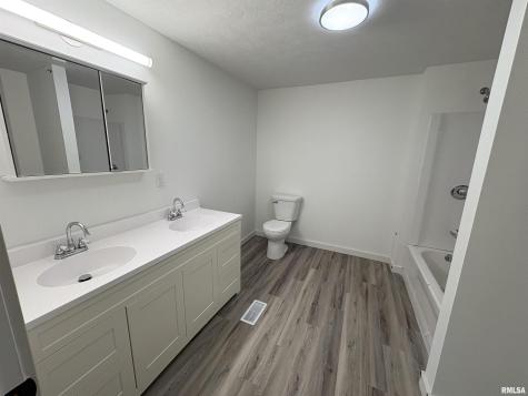 3305 Selmaville Road Salem IL 62881