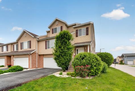 2520 Cedar Glen Drive N Lynwood IL 60411