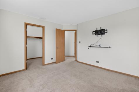 2520 Cedar Glen Drive N Lynwood IL 60411