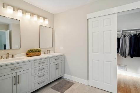 4210 North Walnut Avenue Arlington Heights IL 60004