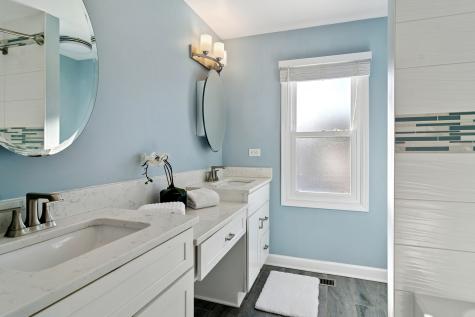 4210 North Walnut Avenue Arlington Heights IL 60004