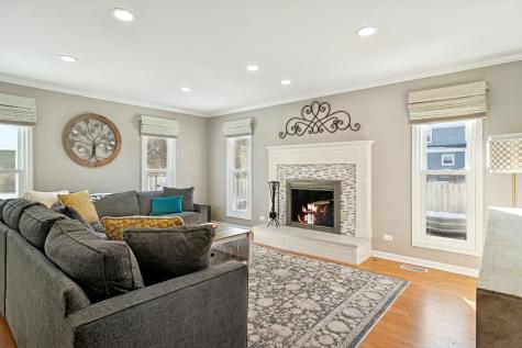 4210 North Walnut Avenue Arlington Heights IL 60004