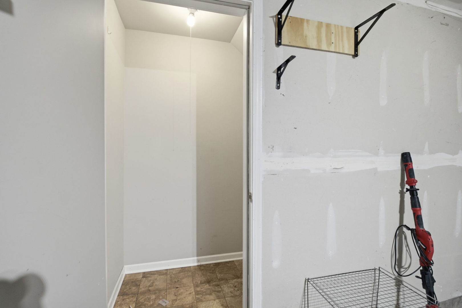 1893 Indian Hill Lane Aurora IL 60503