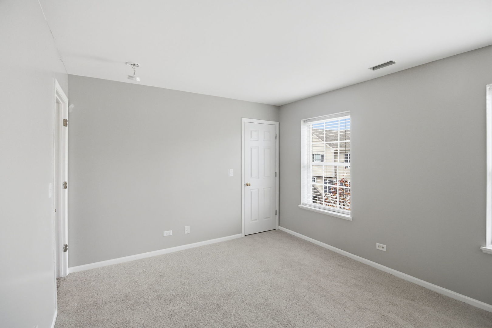 1893 Indian Hill Lane Aurora IL 60503