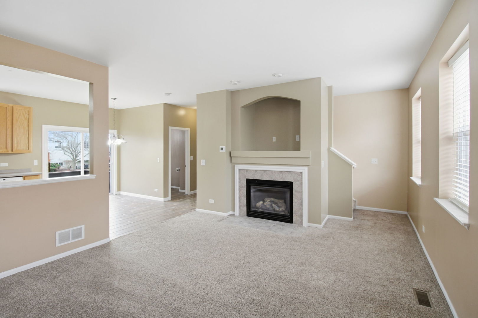 1893 Indian Hill Lane Aurora IL 60503