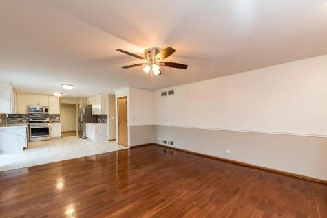 38429 North Creek Court Beach Park IL 60087