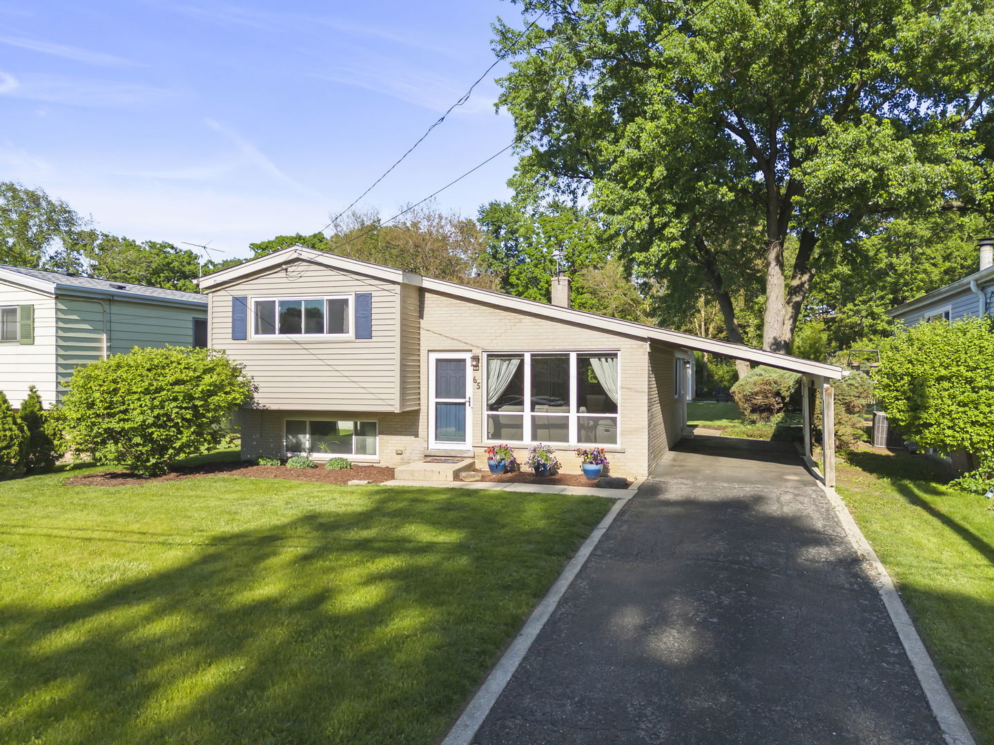 65 North Glenview Avenue Lombard IL 60148