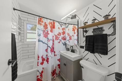 65 North Glenview Avenue Lombard IL 60148
