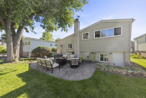 65 North Glenview Avenue Lombard IL 60148