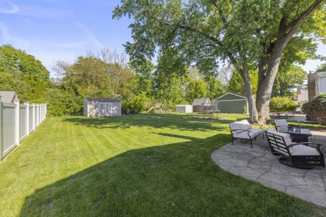 65 North Glenview Avenue Lombard IL 60148