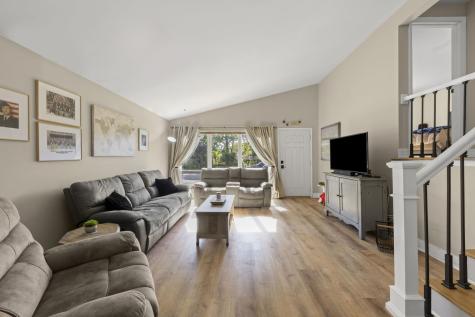 65 North Glenview Avenue Lombard IL 60148