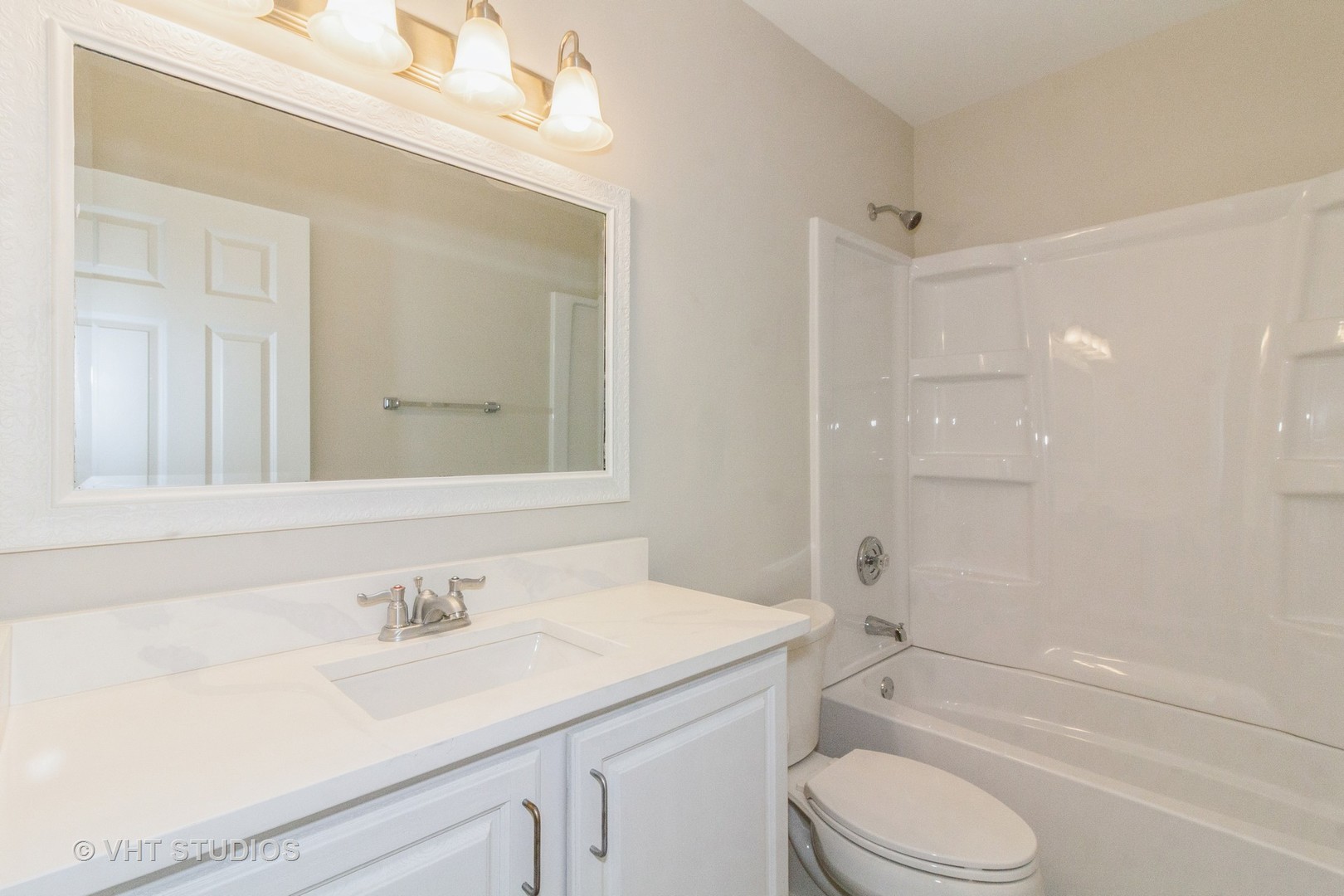 915 East Chicago Avenue Naperville IL 60540