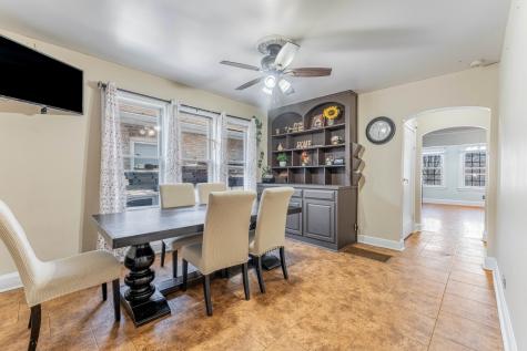 1333 Willow Avenue Des Plaines IL 60016