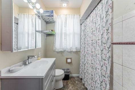 1333 Willow Avenue Des Plaines IL 60016