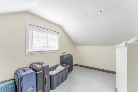 1333 Willow Avenue Des Plaines IL 60016