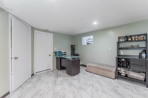 1333 Willow Avenue Des Plaines IL 60016