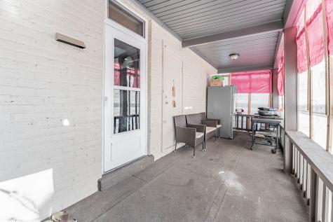 1333 Willow Avenue Des Plaines IL 60016