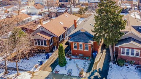 1333 Willow Avenue Des Plaines IL 60016